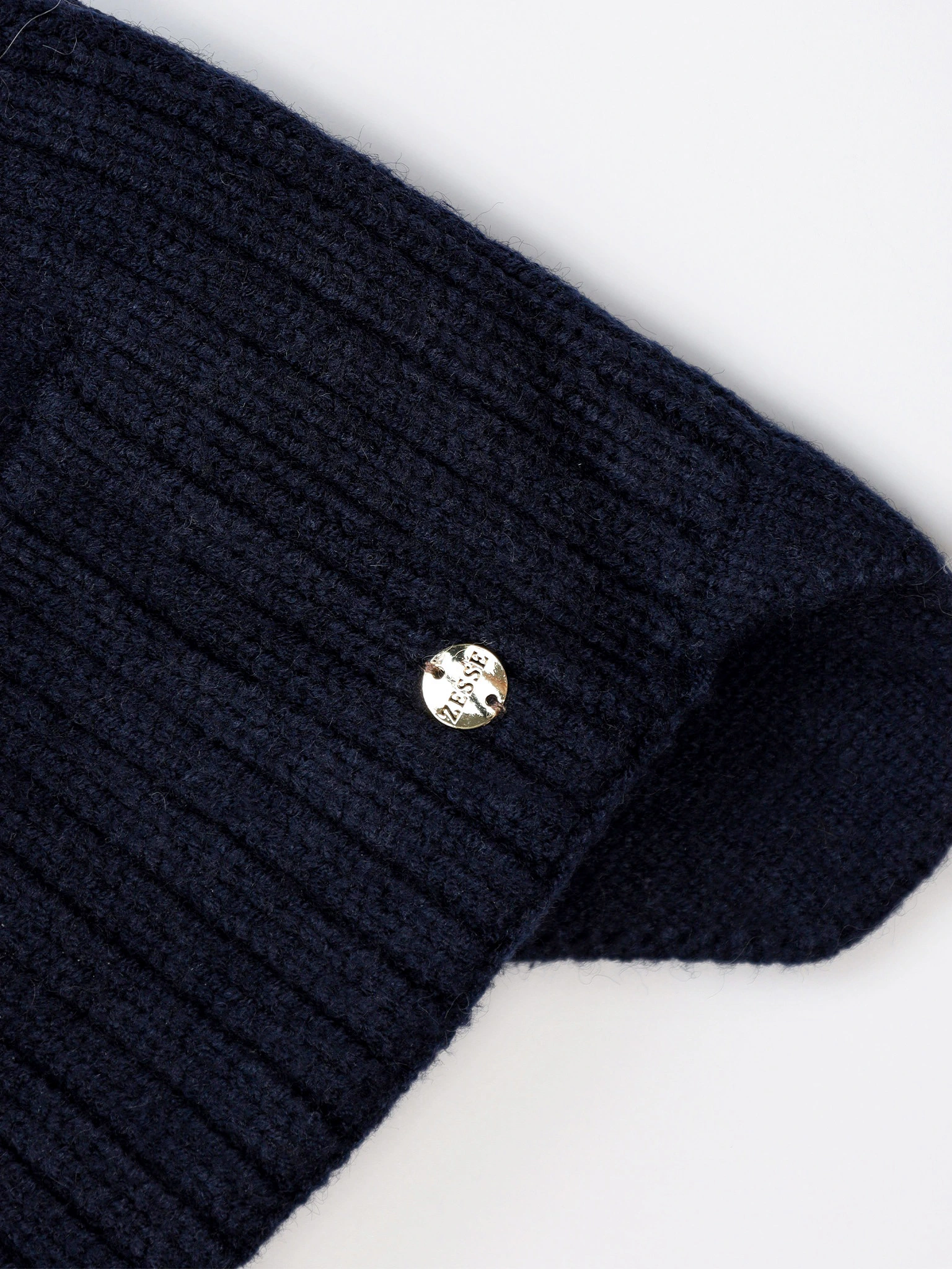 Шапка-ушанка из шерсти с акрилом с отворотом в ассортименте